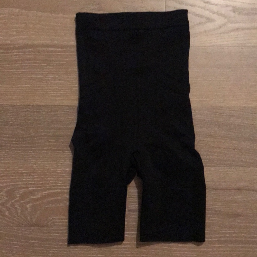 Flawless SPANX Black Higher Power Mid Thigh SMALL